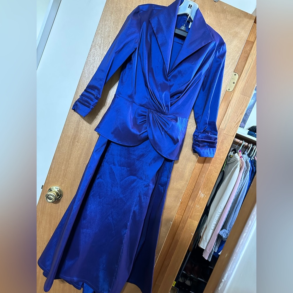 Tadashi Shoji 2 piece formal dress size 6 worn once - Picture 2 of 5